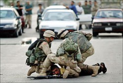 حملة اعتقالات أمريكية واسعة في صفوف العراقيين!