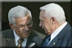 "أبو مازن" و"شارون" في واشنطن.. دفاع فلسطيني وهجوم صهيوني!