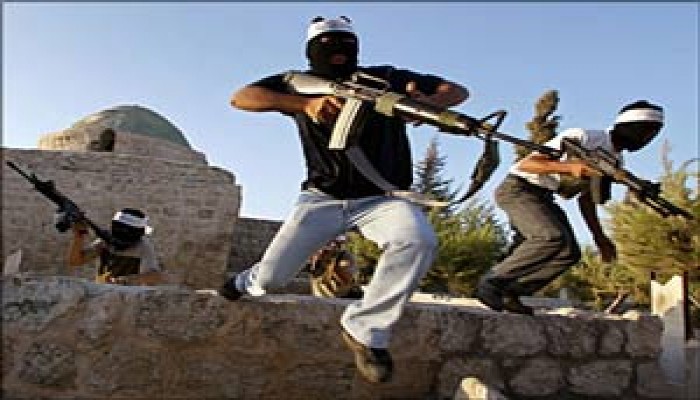 "الأقصى" تطلق سراح "أرشيد"... و"عباس" يلتقي بـ"شارون"