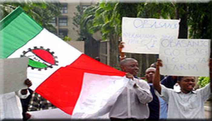 مقتل 10 أشخاص في مظاهرات بنيجيريا