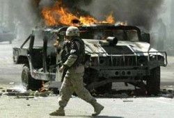 استشهاد 11 عراقيًا وخسائر جديدة للأمريكيين