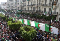 "إخوان الجزائر" بين العسكر والثورة.. كيف تلعب دور "الوسيط" في مسار مليء بالألغام؟