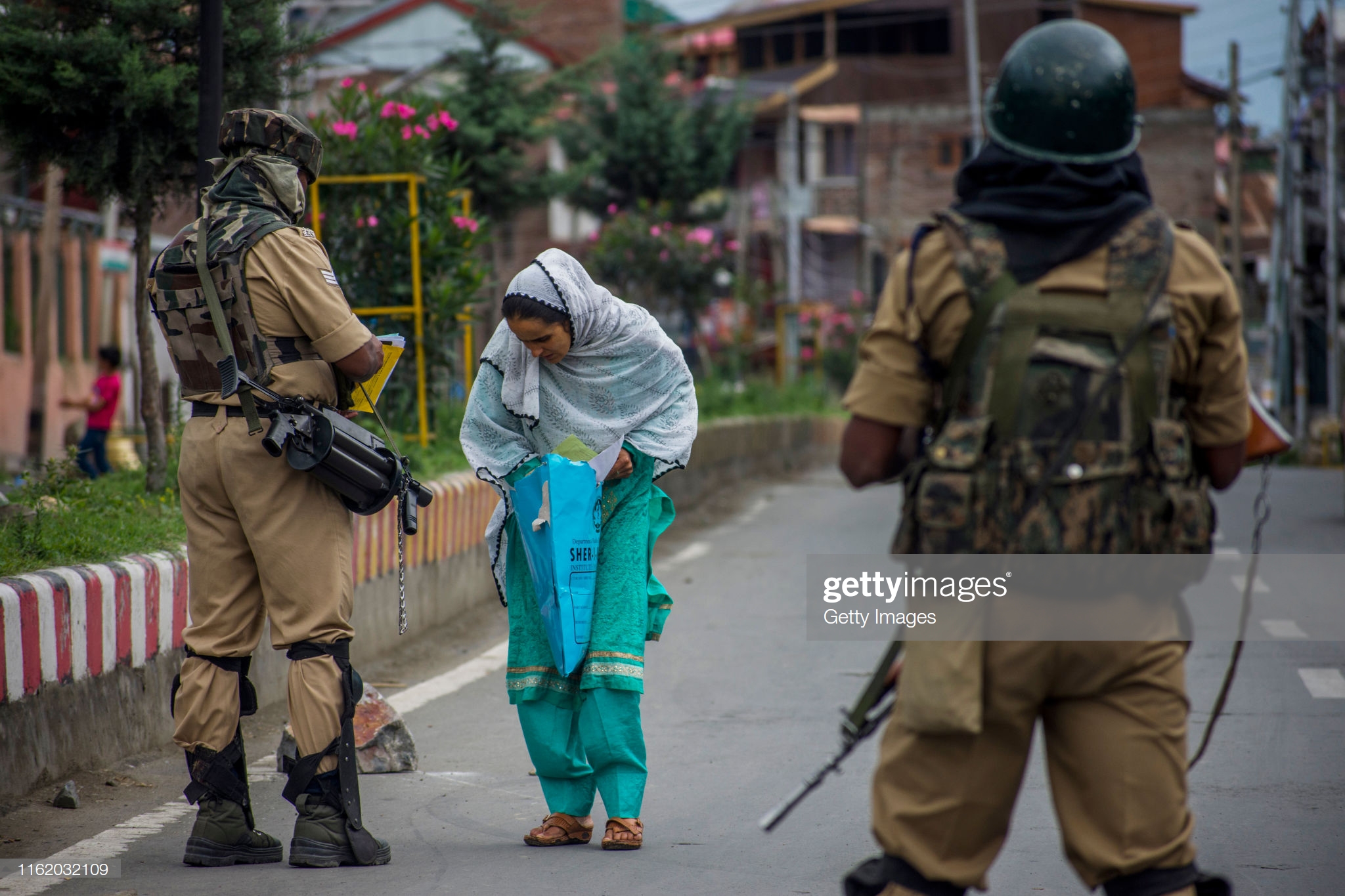 أجندة هندوسية متطرفة.. 4 ملايين مسلم هندي في معسكرات اعتقال