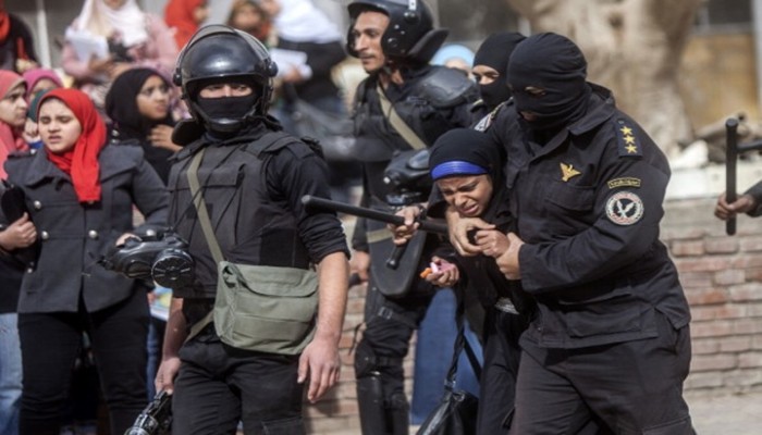 "نساء ضد الانقلاب" ترصد انتهاكات الانقلاب بحق الحرائر في أسبوع