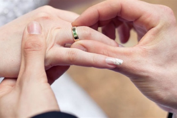 علماء بالأزهر: محاولة برلمان العسكر تقنين الزواج العرفى جريمة