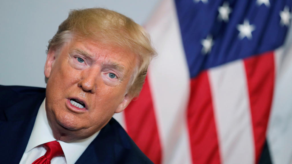 هل سيتم عزل الرئيس الأمريكي؟ وما تأثيره على الخائن السيسي؟