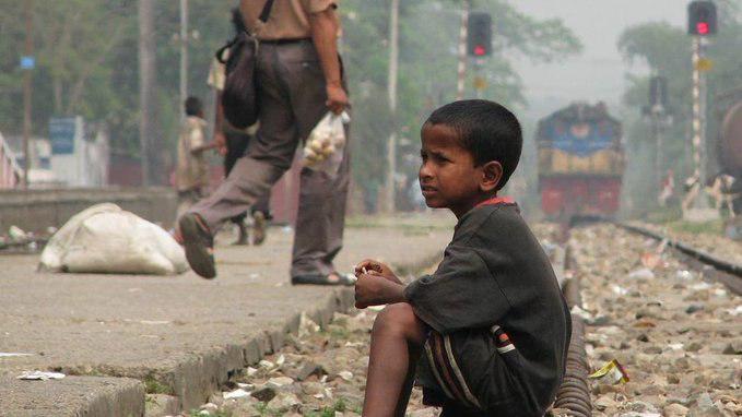 لماذا تزداد أعداد الفقراء في مصر؟ هل الفساد السبب؟