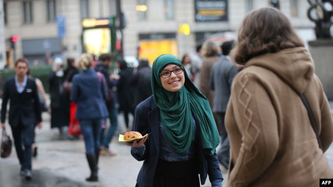"ليبراسيون" تحذر من حزب إسلامي في فرنسا