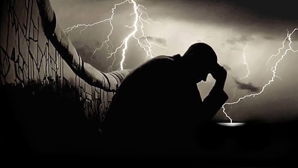 ومن يهن الله فما له من مكرم