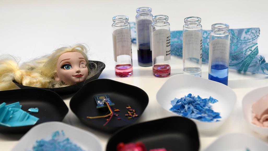 كيف نميز ألعاب الأطفال التي قد تحتوي على مواد مسرطنة؟