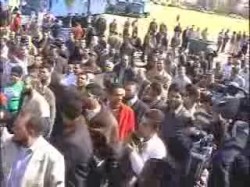 وقفة ما بعد الجلسة