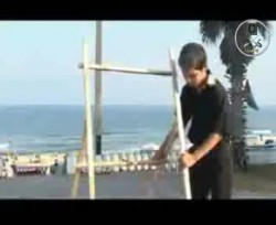 بعنينا يا قدس بتكبر