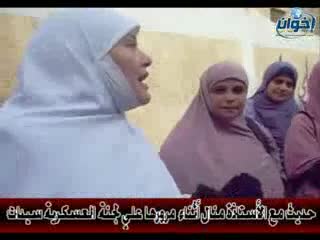 حديث مع الأستاذة منال أثناء مرورها علي اللجان