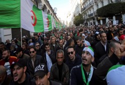مظاهرات حاشدة في الجمعة الـ46 للحراك الجزائري للمطالبة برحيل العسكر