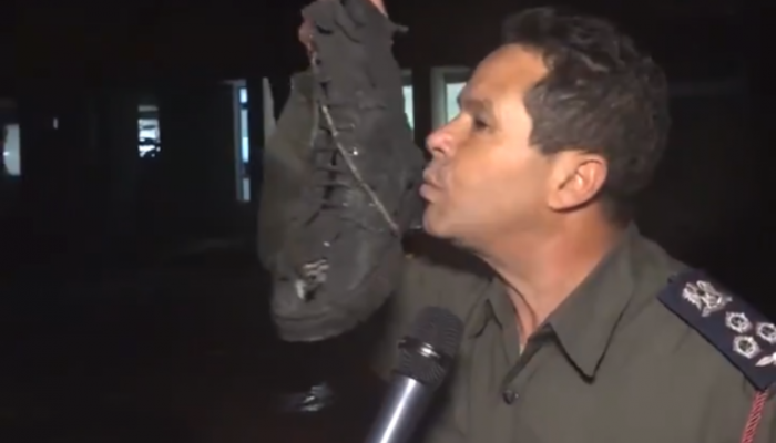 ضابط ليبي للإمارات: هذه الأحذية تستحق التقبيل.. أين قيم الإسلام عندكم؟