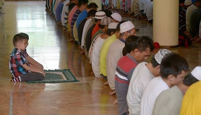 لا تغلقوها في وجوههم.. دعوا أطفالكم يدخلوا المساجد ويحبوها