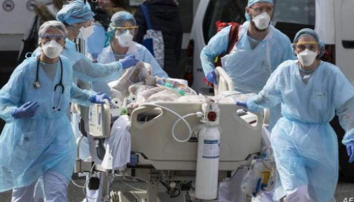 10 خطوات لدعم الأطباء في مواجهة الضغوط النفسية لـ"كورونا"