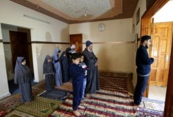 "ركن الصلاة" نموذج مصمم لإضفاء البهجة الرمضانية على البيت بعد إغلاق المساجد