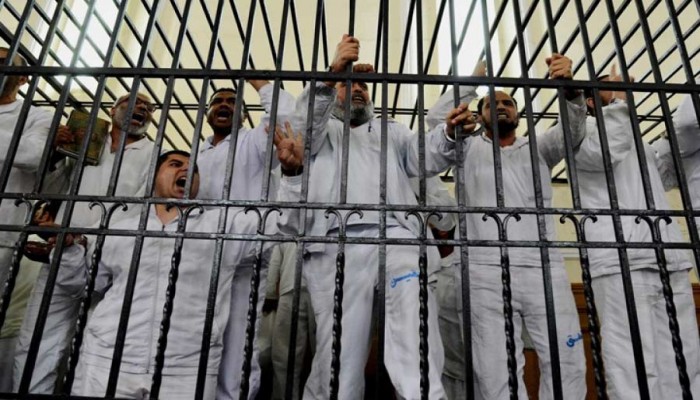 منظمات حقوقية: استبعاد سجناء الرأي من "العفو" يعكس نية الانقلاب التنكيل بمعارضيه