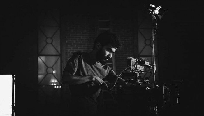 وفاة مخرج أغنية "بلحة" شادي حبش في سجن تحقيق طرة