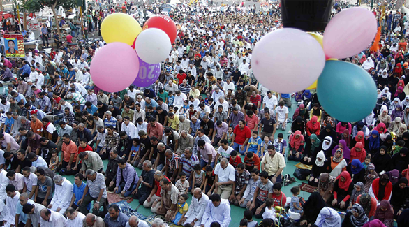 الإخوان المسلمون.. وصناعة فرحة العيد