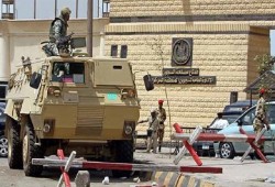 النصب باسم "السيسي".. استنزاف أسر السجناء والمعتقلين