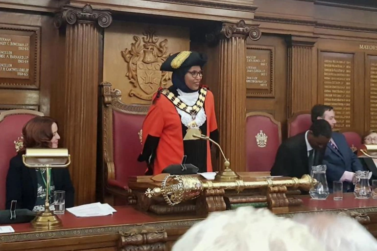 في بريطانيا.. مسلمات محجبات يبلغن أعلى المناصب