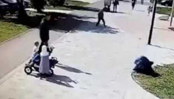 اعتداء همجي على مسلمة محجبة في تترستان الروسية أمام أطفالها