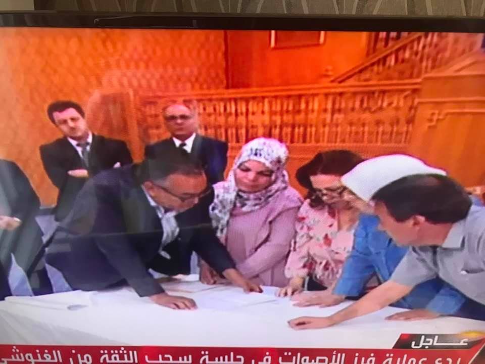تونس.. تجديد الثقة بـ"الغنوشي" رئيسا للبرلمان إلى 2024