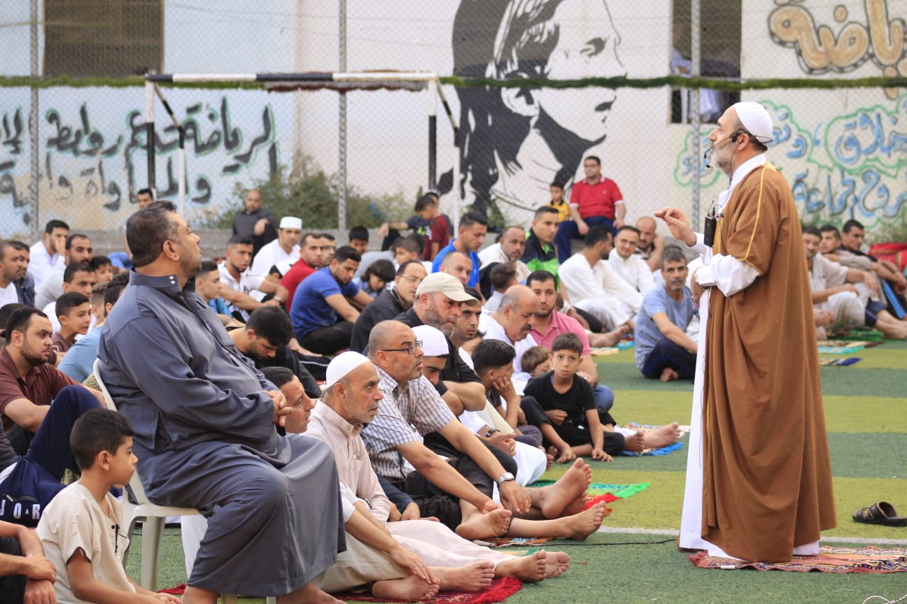 بالصور.. المسلمون في غزة وإندونيسيا وتايلاند واليابان والكويت يؤدون صلاة العيد في الساحات والمساجد