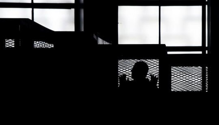 وفاة طالب بالتعذيب.. وحبس 17 معتقلا 23 عاما