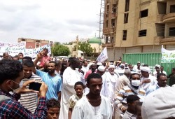 اعتقالات وقنابل مسيلة بوجه متظاهري جمعة نصرة الشريعة بالخرطوم