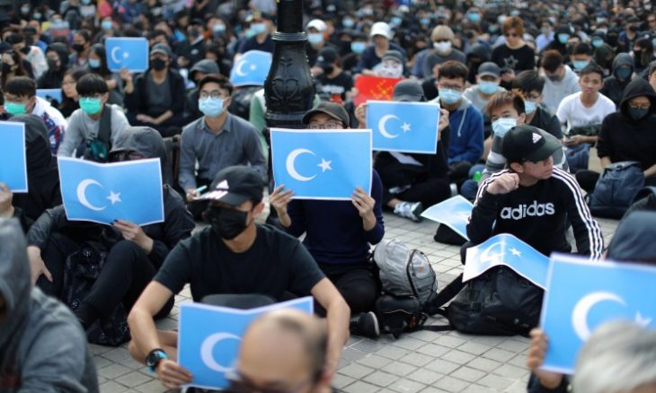 أوبزيرفر: الصين تستخدم صحفيين مسلمين لإبطال رواية الغرب عن انتهاكاتها ضد الإيجور