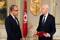 الربيع العربي| رئيس تونس يعين أصدقاءه بالحكومة و"بن سلمان" يؤجل لقاء واشنطن للتطبيع