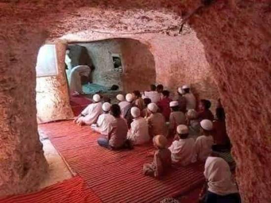 صور| مسجد تحت الأرض بالجزائر يروي قصة الكفاح ضد الاحتلال الفرنسي