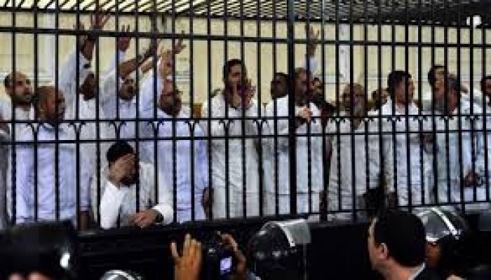 ملف المعتقلين| تدوير أبرياء ومحاكمات هزلية واستمرار الإخفاء القسري