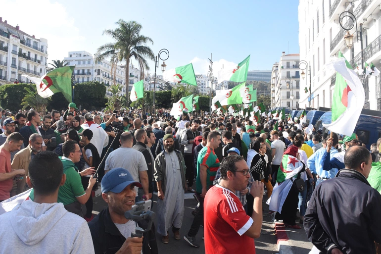 لهذه الأسباب.. إسلاميو الجرائز يعلنون رفض دستور الرئيس المعدل