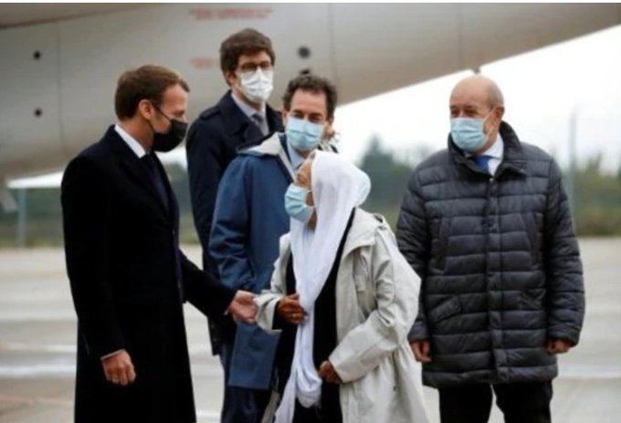 المبشرة صوفي: أسلمت مع محمد.. "ماكرون" يمتنع عن التصريح بعد تحرير رهينة فرنسية