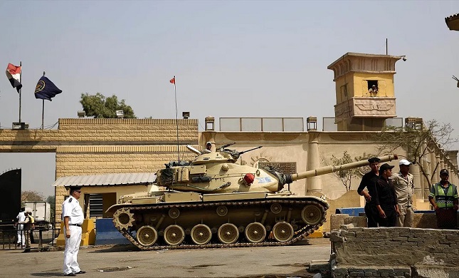 إدارة سجن طره تعتدي على معتقلين احتجوا على الإهمال الطبي المستمر