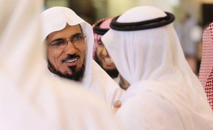 "العودة" يهاتف عائلته قبل جلسة محاكمة المقررة بعد أيام