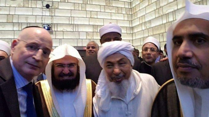 مؤتمر إسلامي بكندا يلغي حضور مفتي التطبيع "عبدالله بن بيه"