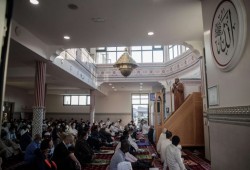 موقع فرنسي: ميثاق تأطير الأئمة مُخَطّط للسيطرة على الدين الإسلامي