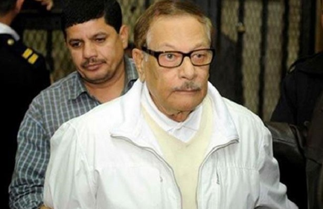 إصابة صفوت الشريف وعمرو موسى بفيروس كورونا ونقلهما إلى المستشفى