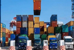 رغم تفاقم ديون مصر.. حكومة الانقلاب تقترض 1.1 مليار دولار