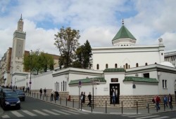 3 هيئات إسلامية بفرنسا ترفض توقيع "شرعة المبادئ" حول الإسلام