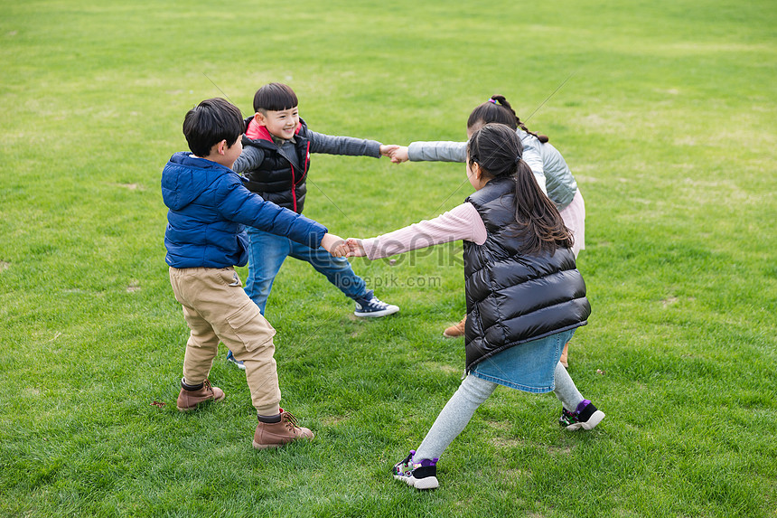 عظمة محمد صلى الله عليه وسلم مع أطفال غير المسلمين