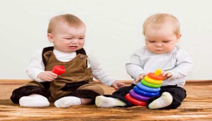 حب التملك عند الأطفال.. مراحل وتدابير