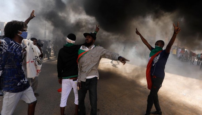 السودان.. مظاهرة تطالب بإسقاط الحكومة بشقيها العسكري والمدني