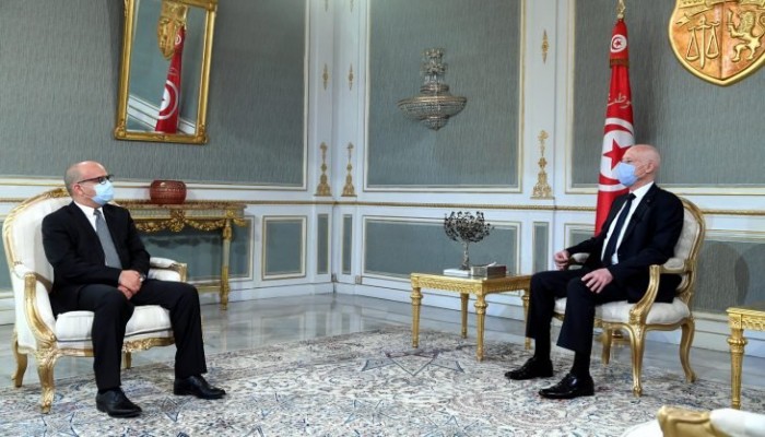 "هدايا الإمارات" تلوث الأجواء السياسية في تونس