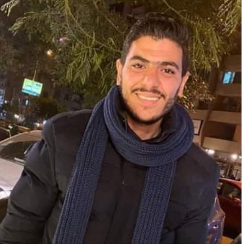 المحامي إسلام سلامة في بيته بعد عذاب التدوير والإخفاء